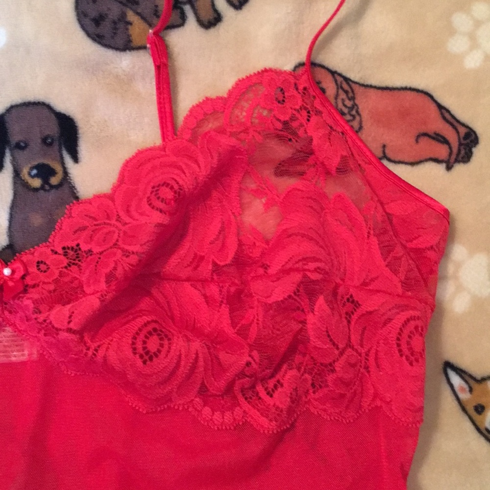 Dazzling red camisole by Cinema Etoile - Picture 5 of 8